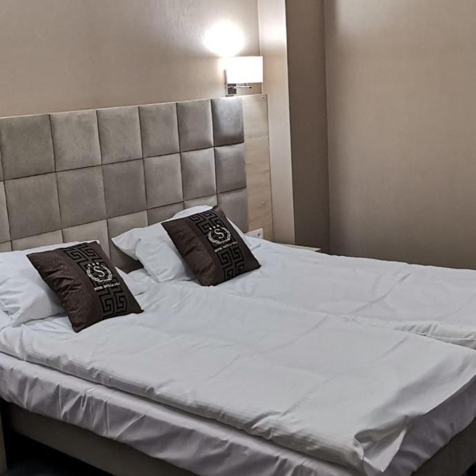 Hotel Sevilla Gold Leczeszyce Luaran gambar