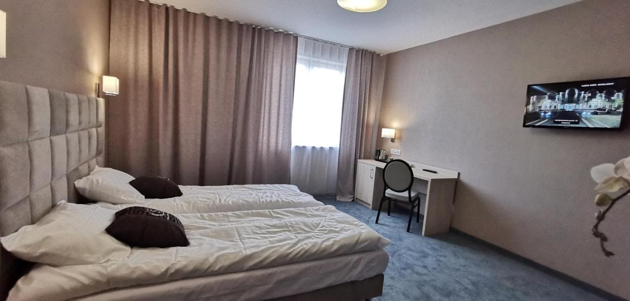 Hotel Sevilla Gold Leczeszyce Luaran gambar