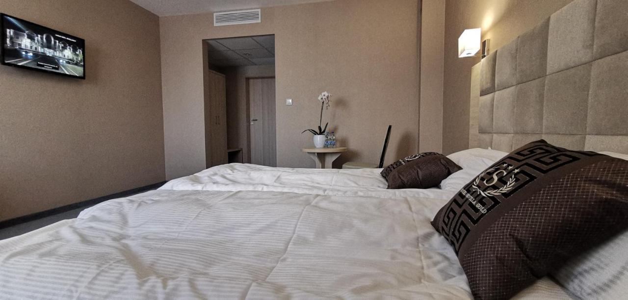 Hotel Sevilla Gold Leczeszyce Luaran gambar